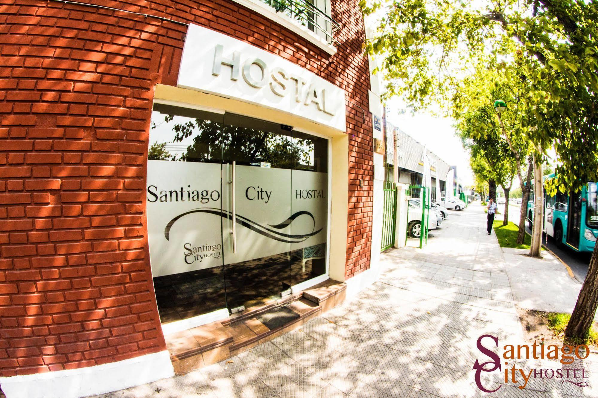 City Hostal *