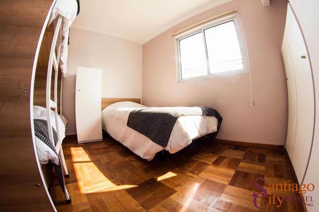 Hostal City *
