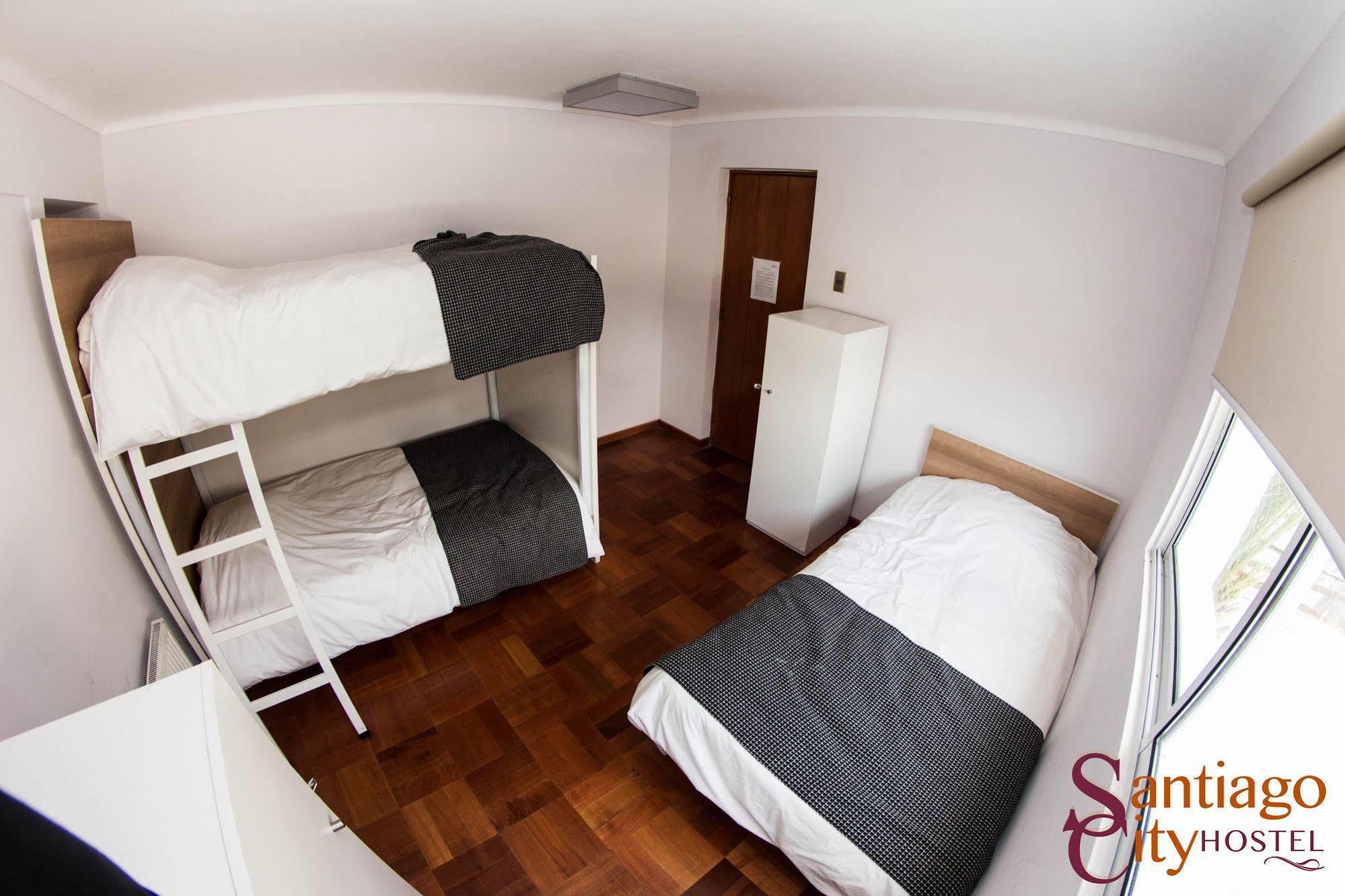 City Hostal *